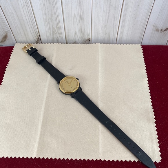 VINTAGE Bulova ACCUTRON Swiss Quarts Evening Sports Watch - Picture 7 of 9